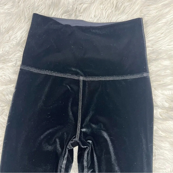 BEYOND YOGA Velvet Motion High Waisted Midi Legging Black Activewear Women’s XS - Picture 5 of 12